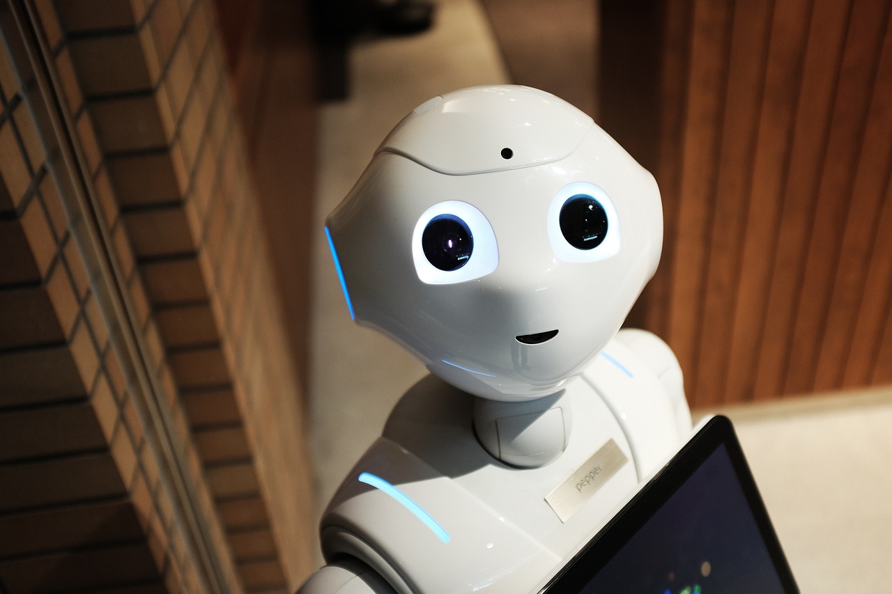 Robottien käyttö opetuksessa – asenteet ja teknologia